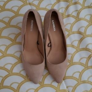 👡 EXPRESS CHUNKY SUEDE PUMPS